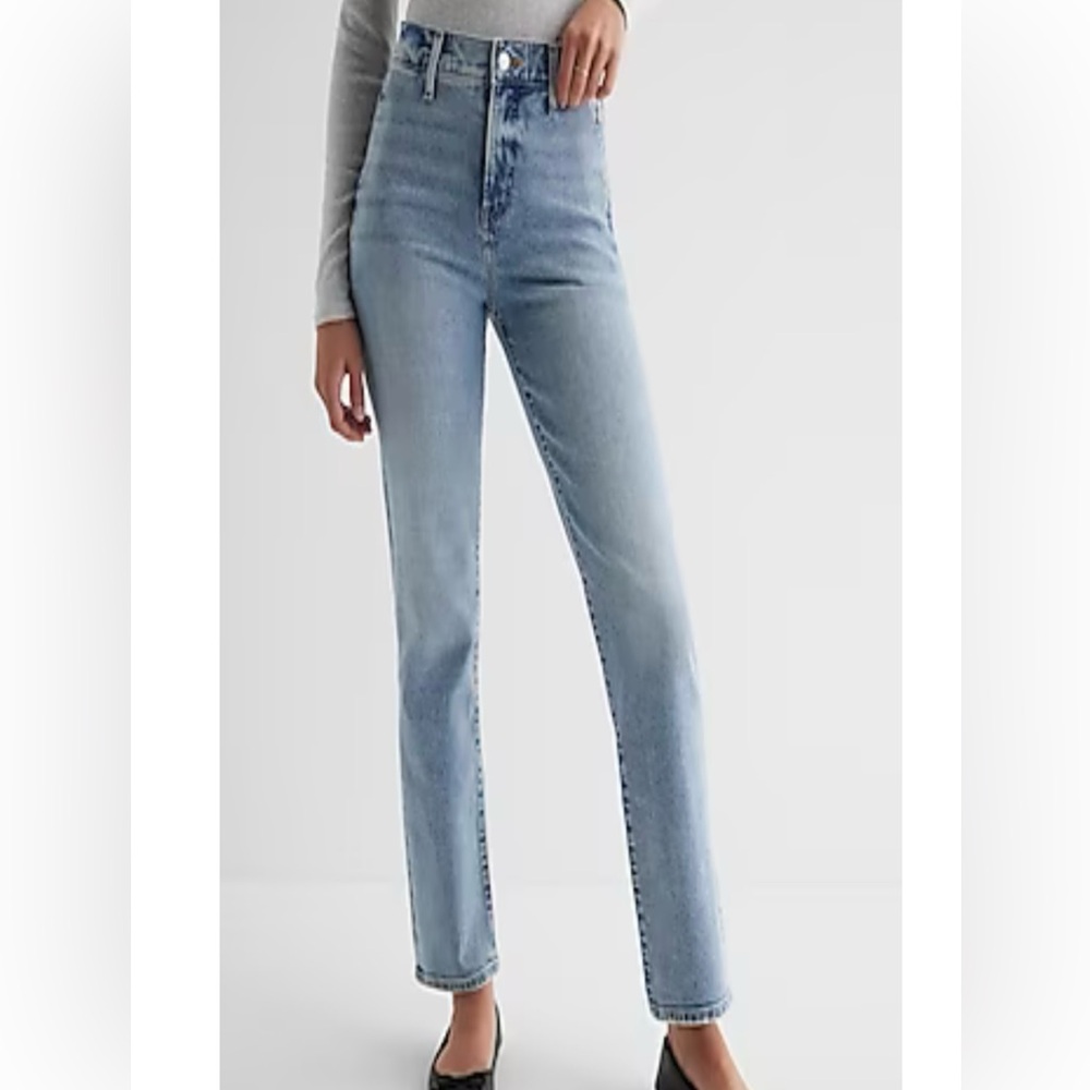 High Waisted Light Wash Modern Straight Jeans